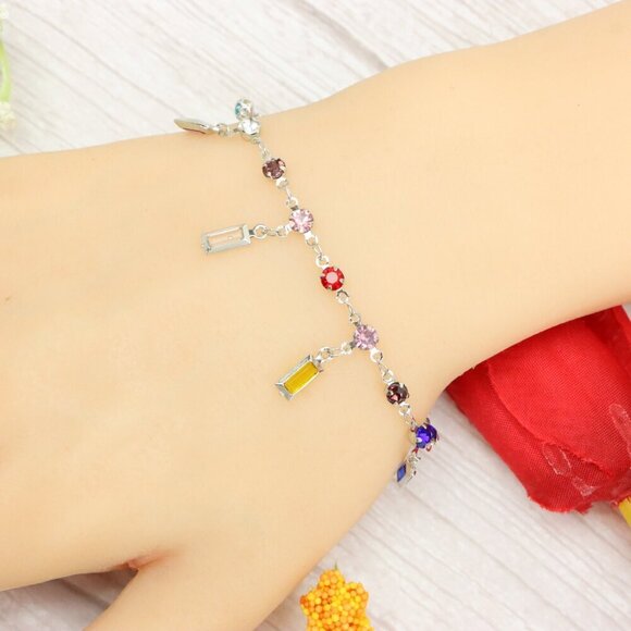 "Trendy Handmade Bracelet – A Thoughtful Gift for Girls & Women | UNVRC1323 - Picture 3 of 10